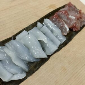 昆布にネタを並べたところ