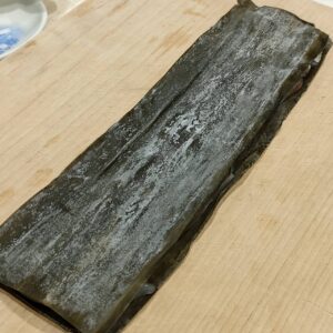 昆布でネタを挟んだところ